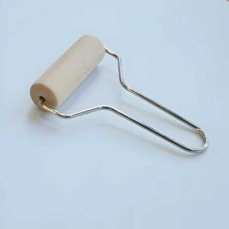 rola-lemn-sculptura-lut rola-lemn-sculptura-lut