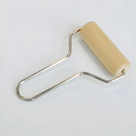 rola-lemn-sculptura-lut2 rola-lemn-sculptura-lut